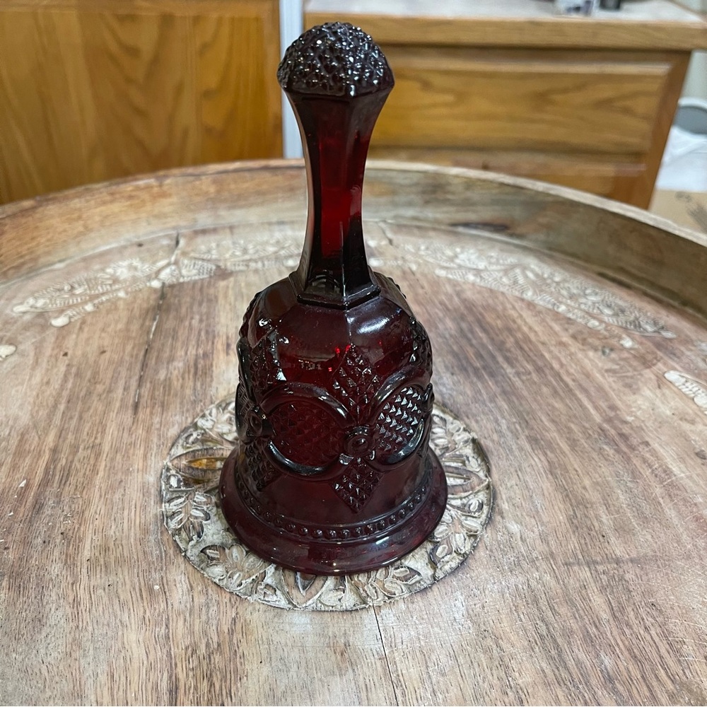 Vintage Avon 1876 Cape Cod Collection Ruby Red Glass Bell Dinner 1979 Collectibl